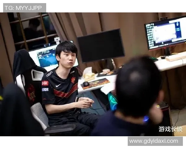 王者荣耀焦点FPX团队配合策略与战术分析探讨实时数据